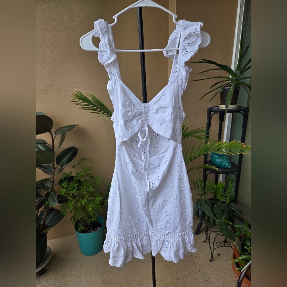 ASOS Design White Eyelet Cotton Mini Dress Ruffle Straps Bow Front Size 4